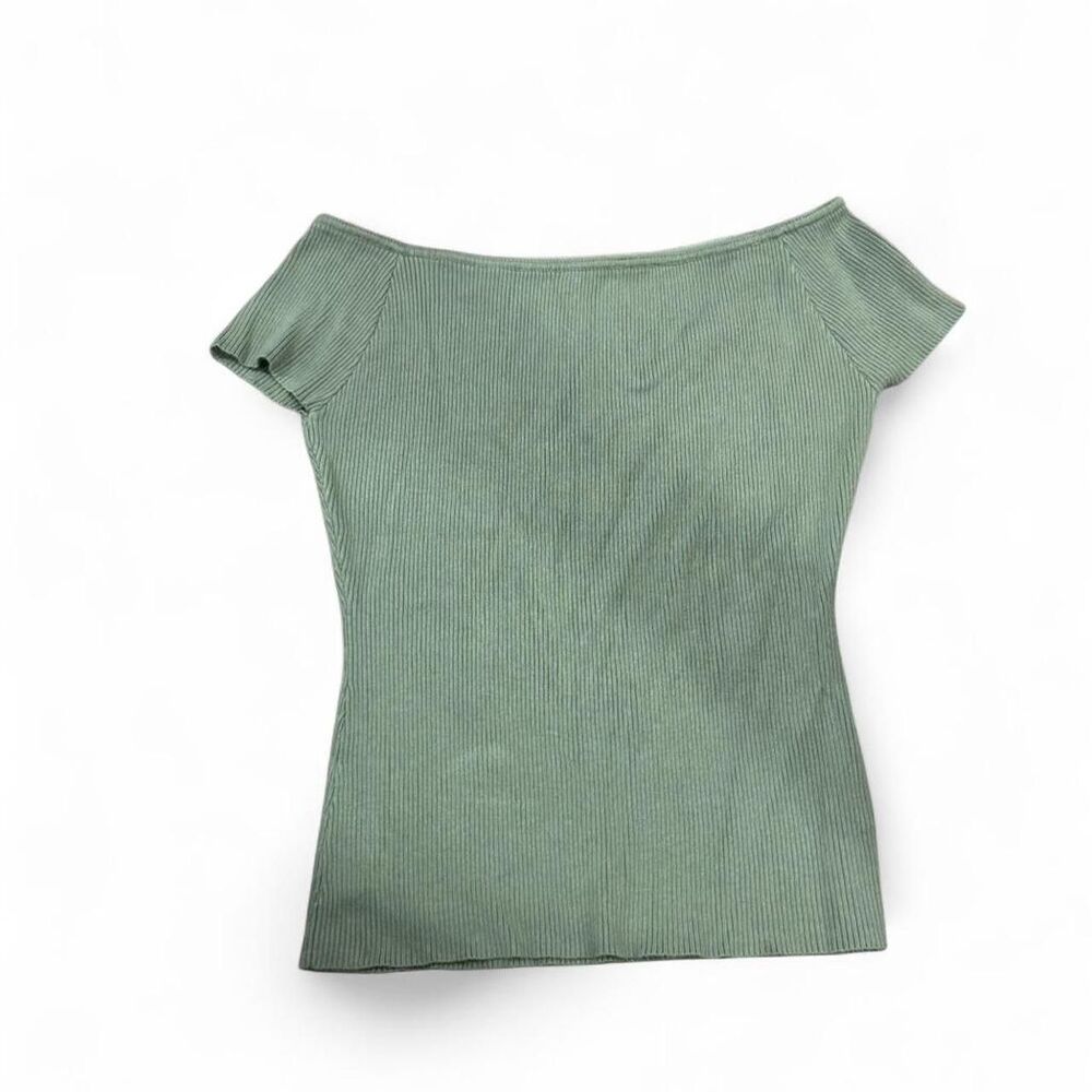 Emerson Lang green off the shoulder top